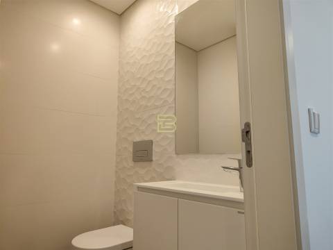 Apartamento T3 novo , num Condomínio Fechado, em Vila Nova de Gaia