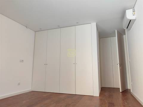 Apartamento T3 novo , num Condomínio Fechado, em Vila Nova de Gaia