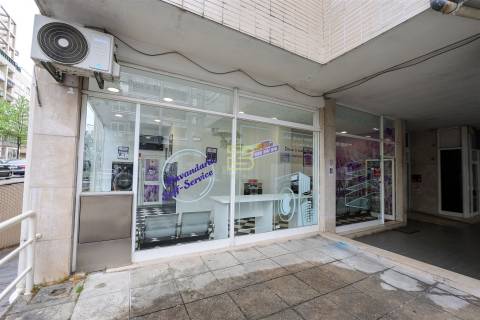 Trespasse de Lavandaria, com Alta Rentabilidade, em Águas Santas, a poucos metros do Continente.