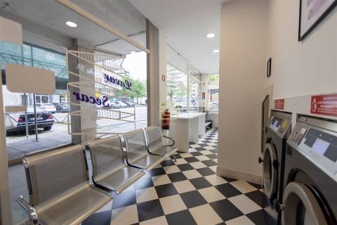 Trespasse de Lavandaria, com Alta Rentabilidade, em Águas Santas, a poucos metros do Continente.