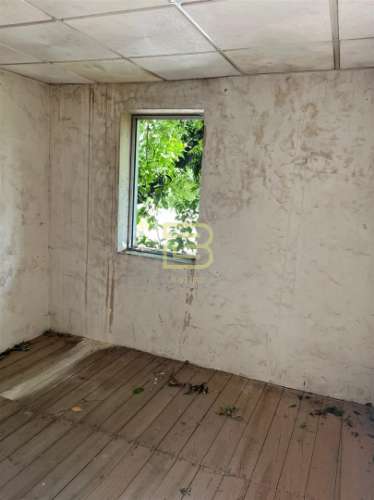 CASA em PEDRA com TERRENO para RECUPERAR ao Seu Gosto!