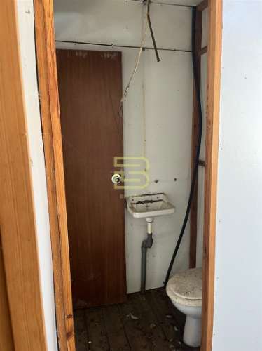 CASA em PEDRA com TERRENO para RECUPERAR ao Seu Gosto!