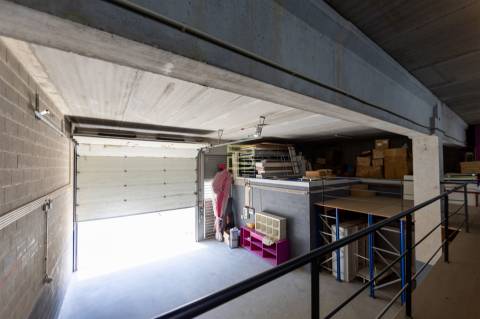 ARMAZÉM com 374m², para ARRENDAMENTO, na ZONA INDÚSTRIAL de ERMESINDE