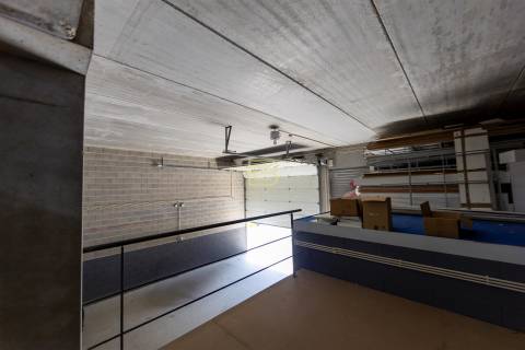 ARMAZÉM com 374m², para ARRENDAMENTO, na ZONA INDÚSTRIAL de ERMESINDE