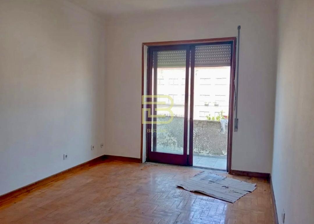 T2 TOTALMENTE RENOVADO em GONDOMAR, com 2 Frentes