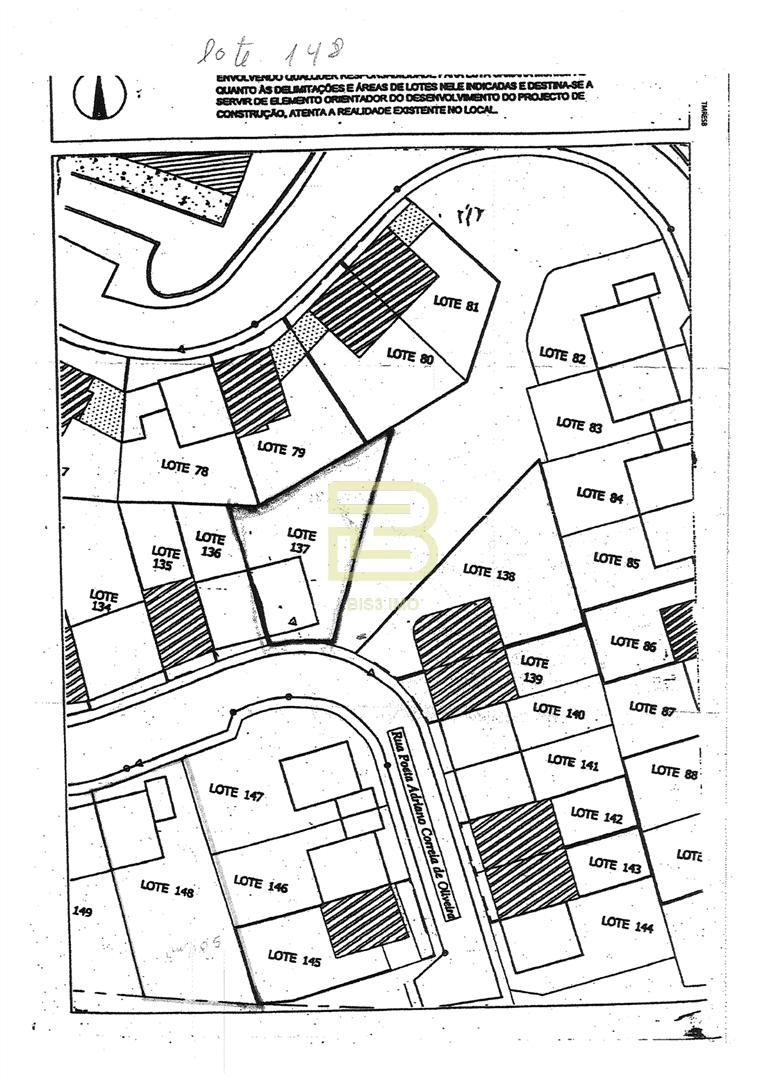 LOTE para CONSTRUÇÃO de MORADIA de 3 FRENTES