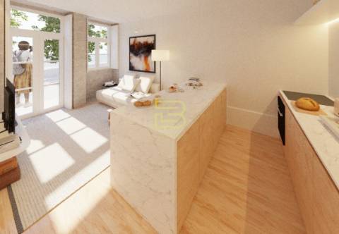 Prédio com projeto aprovado e licença de obras, na primeira linha do Rio Douro, Bonfim, Porto