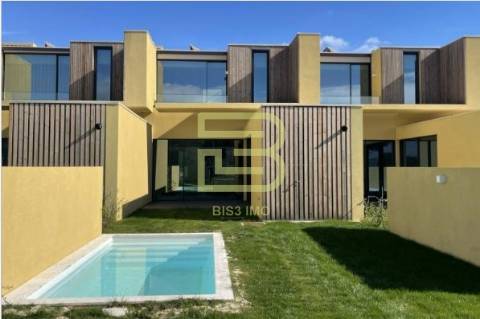 Moradia V3 de luxo no coração de Vilamoura