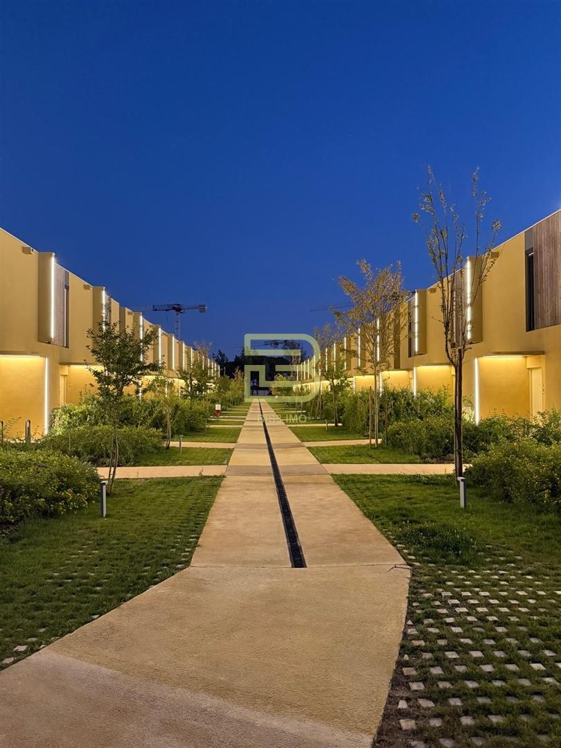 Moradia V3 de luxo no coração de Vilamoura