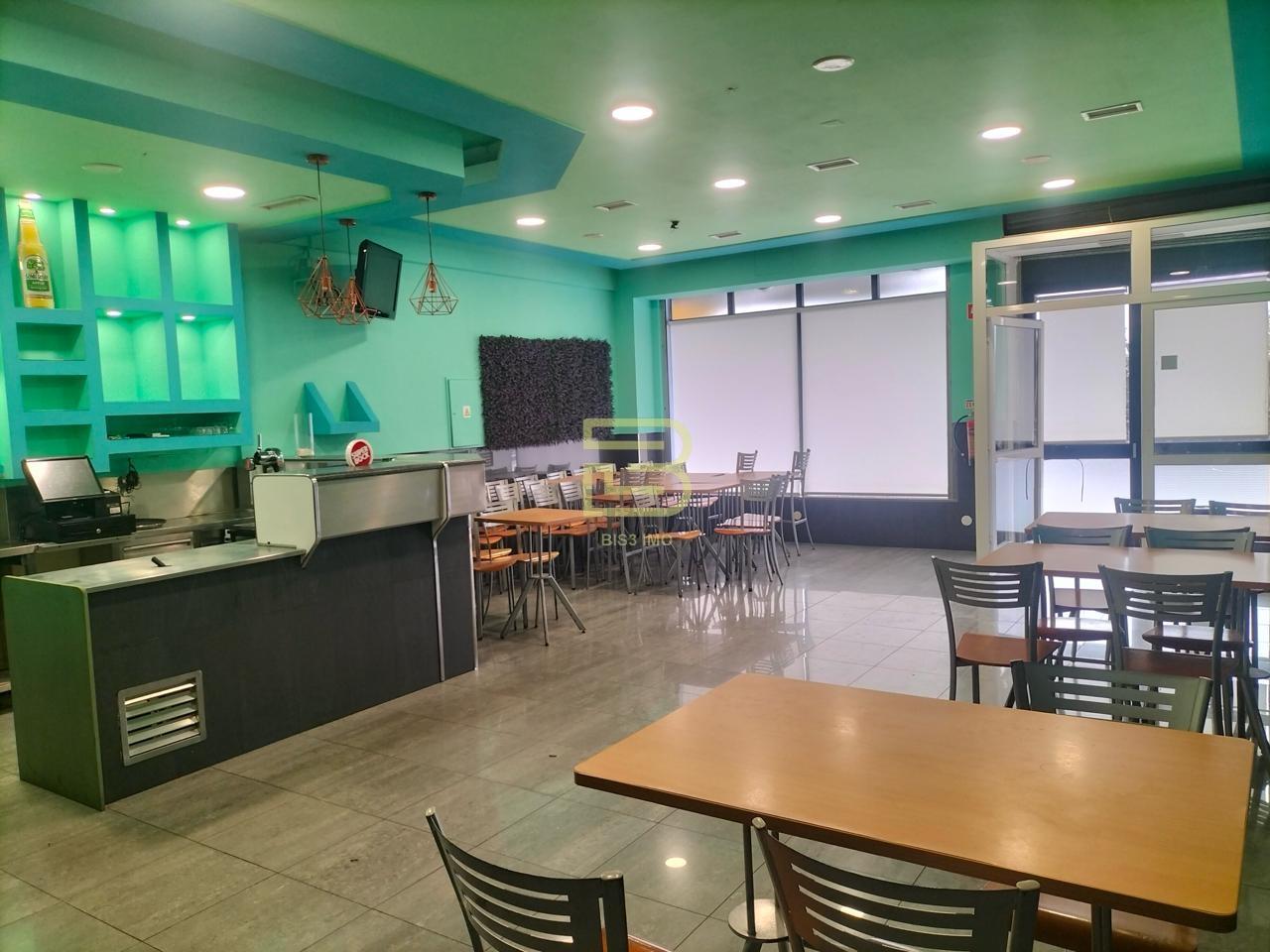 Espaço comercial, com 77 m², situado no centro de Valongo