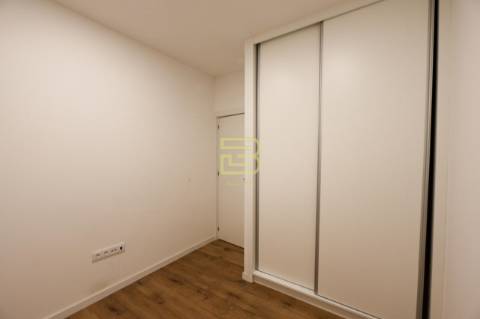 Andar moradia T2 remodelado  para arrendamento em Rio Tinto