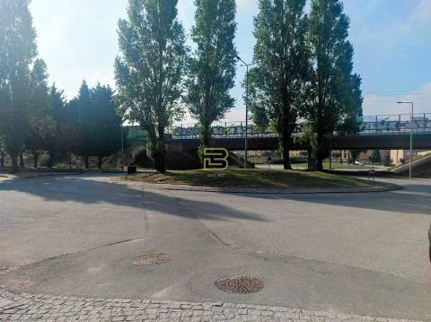 Lote de terreno para construção, situado junto ao Continente de Valongo