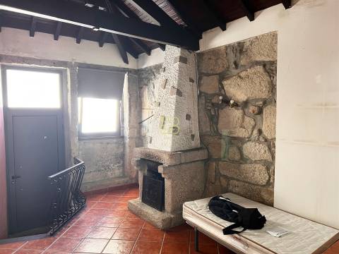 Moradia T1 a 10 minutos da  rotunda da Boavista e 5m da estação de metro Carolina Michaelis