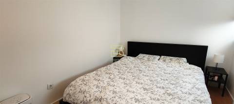 Apresentamos moradia dúplex tipologia T3 nas margens do Douro