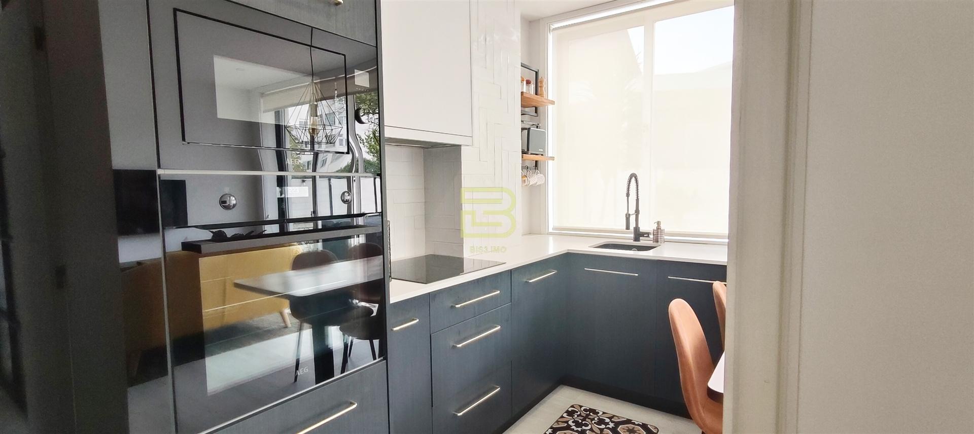 Apartamento T1 com  terraço em Leça da Palmeira