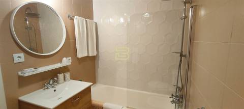 Apartamento T1 com  terraço em Leça da Palmeira