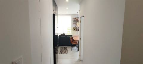 Apartamento T1 com  terraço em Leça da Palmeira