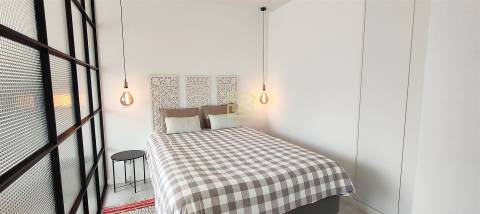 Apartamento T1 com  terraço em Leça da Palmeira