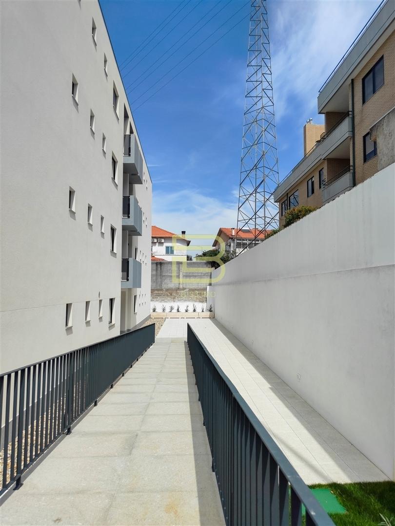 Apartamento T3 novo , num Condomínio Fechado, em Vila Nova de Gaia