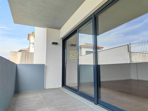 Apartamento T3 novo , num Condomínio Fechado, em Vila Nova de Gaia