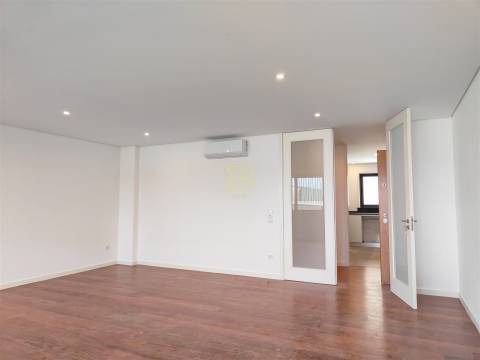 Apartamento T3 novo , num Condomínio Fechado, em Vila Nova de Gaia