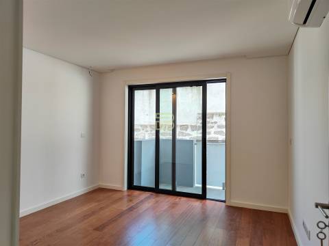 Apartamento T3 novo , num Condomínio Fechado, em Vila Nova de Gaia
