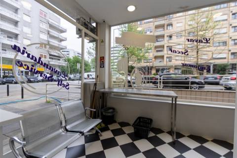 Trespasse de Lavandaria, com Alta Rentabilidade, em Águas Santas, a poucos metros do Continente.