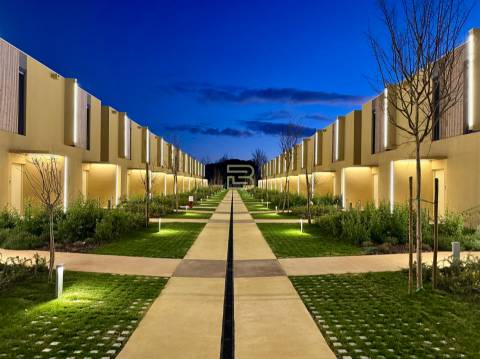 Moradia V3 de luxo no coração de Vilamoura