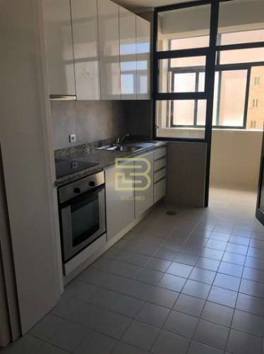 Apartamento T2 - Localização Premium no Coração de Vila Nova de Gaia