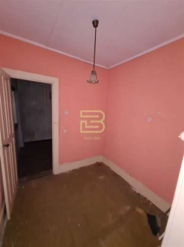 Moradia para remodelação integral com PIP aprovado em Ramalde, Porto