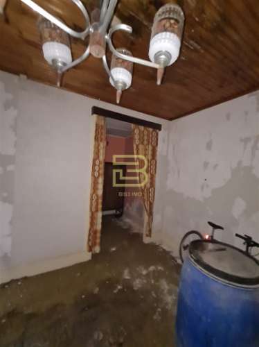 Moradia para remodelação integral com PIP aprovado em Ramalde, Porto