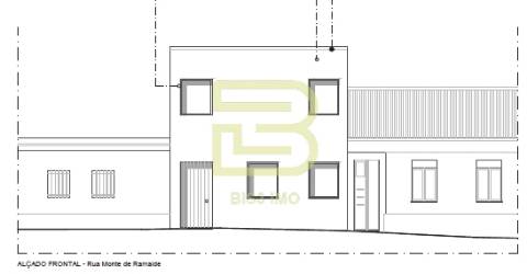 Moradia para remodelação integral com PIP aprovado em Ramalde, Porto