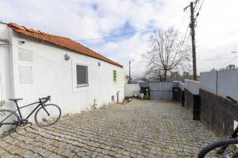 4 Habitações sem inquilinos para venda em Rio Tinto.