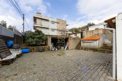 4 Habitações sem inquilinos para venda em Rio Tinto.