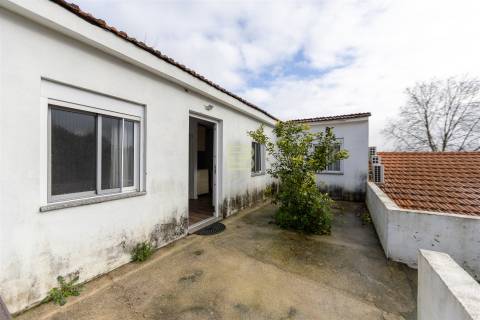 4 Habitações sem inquilinos para venda em Rio Tinto.