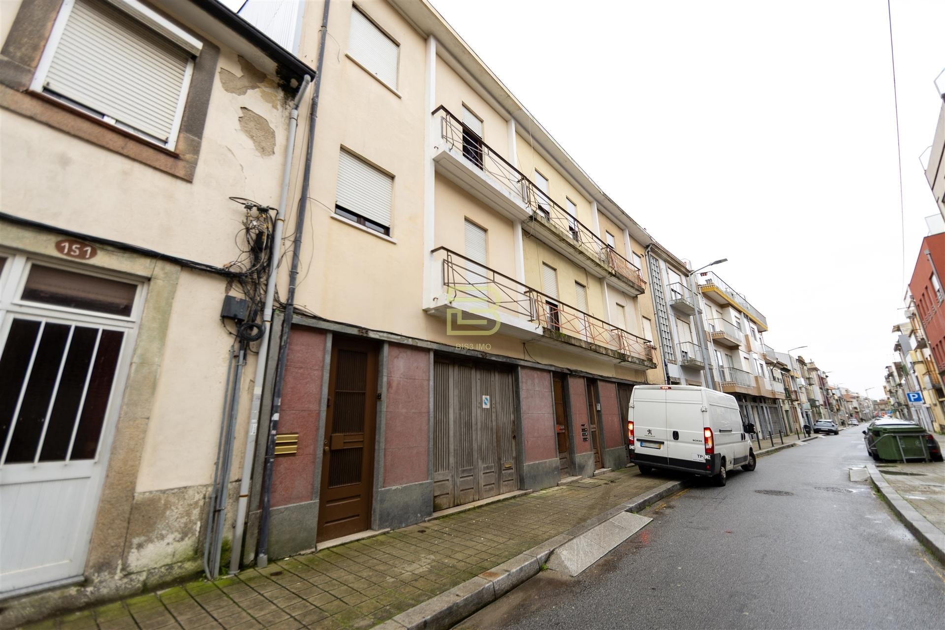 Casa ilha T2, em Paranhos, Porto