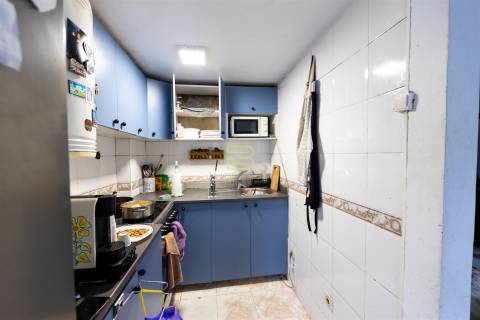 Casa ilha T2, em Paranhos, Porto