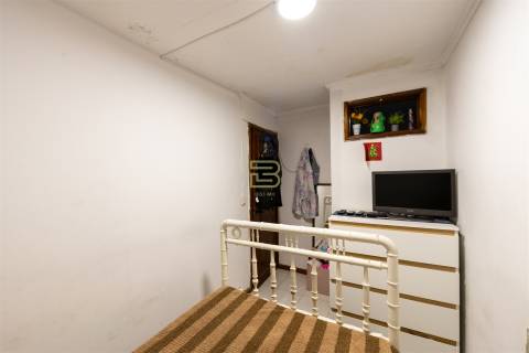 Casa ilha T2, em Paranhos, Porto