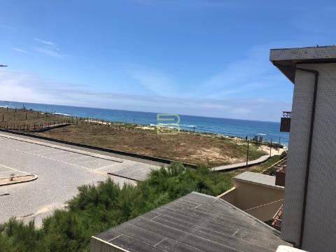 Apartamento T4 em Primeira Linha de Mar | Vista Frontal e Permanente em Árvore, Vila do Conde