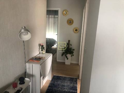 Apartamento T4 em Primeira Linha de Mar | Vista Frontal e Permanente em Árvore, Vila do Conde