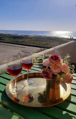 Apartamento T4 em Primeira Linha de Mar | Vista Frontal e Permanente em Árvore, Vila do Conde