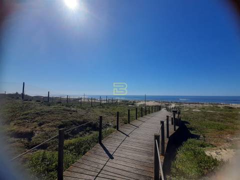 Apartamento T4 em Primeira Linha de Mar | Vista Frontal e Permanente em Árvore, Vila do Conde