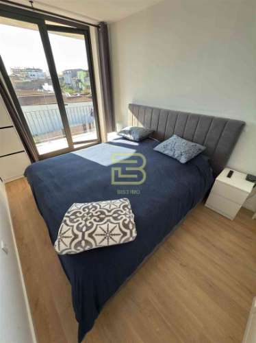Apartamento T2, com varanda na Rua Pinto Bessa, Porto
