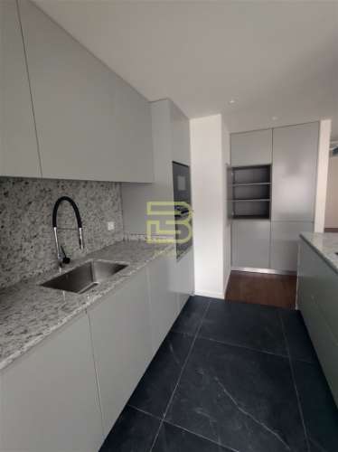 Apartamento T3 novo, com terraço em Vila Nova de Gaia