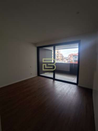 Apartamento T3 novo, com terraço em Vila Nova de Gaia