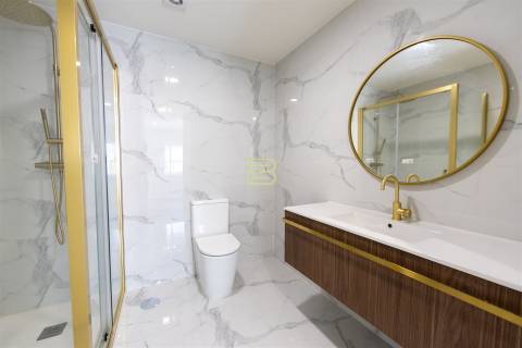 APARTAMENTO T2 totalmente RENOVADO, cozinha em OPEN SPACE, 2 Lugares de Estacionamento Privados