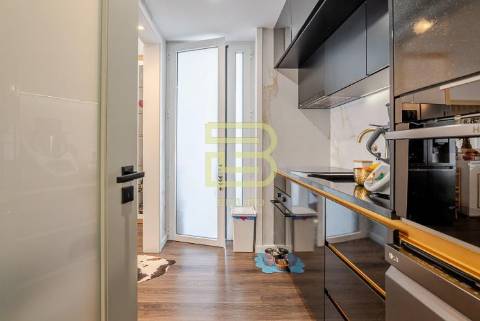 Apartamento T3 mobilado, convertido num T2(possibilidade de reverter para T3),  em S. Mamede Infesta