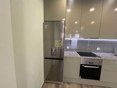 T3+1 Totalmente Renovado | Rés do Chão | Mafamude – Vila Nova de Gaia