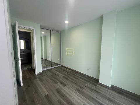 T3+1 Totalmente Renovado | Rés do Chão | Mafamude – Vila Nova de Gaia