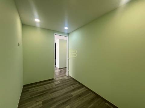 T3+1 Totalmente Renovado | Rés do Chão | Mafamude – Vila Nova de Gaia
